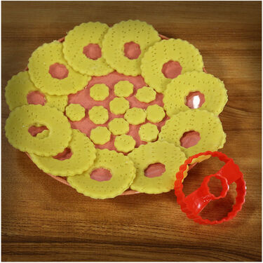 Chapati & Puri Maker + Free 7 Pcs Sweet & Snack Maker (CP4)