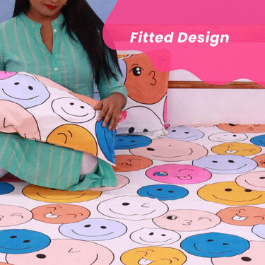 Smiley Fitted Double Bed sheet with 2 Pillow Covers (DBS15)