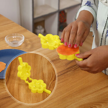 3 In 1Puri Kachori & Gujiya Maker + Free 6Pcs Snack Maker + Smart Knife (PKG10)